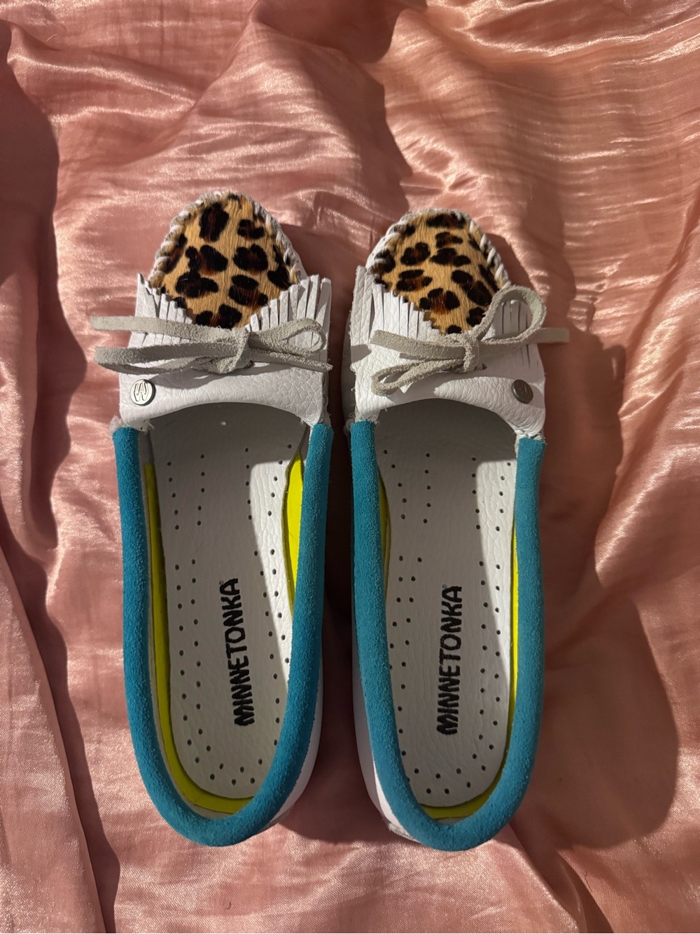 Minnetonka Leopard Calf Hair Leather Moccasins Turquoise White Size 7